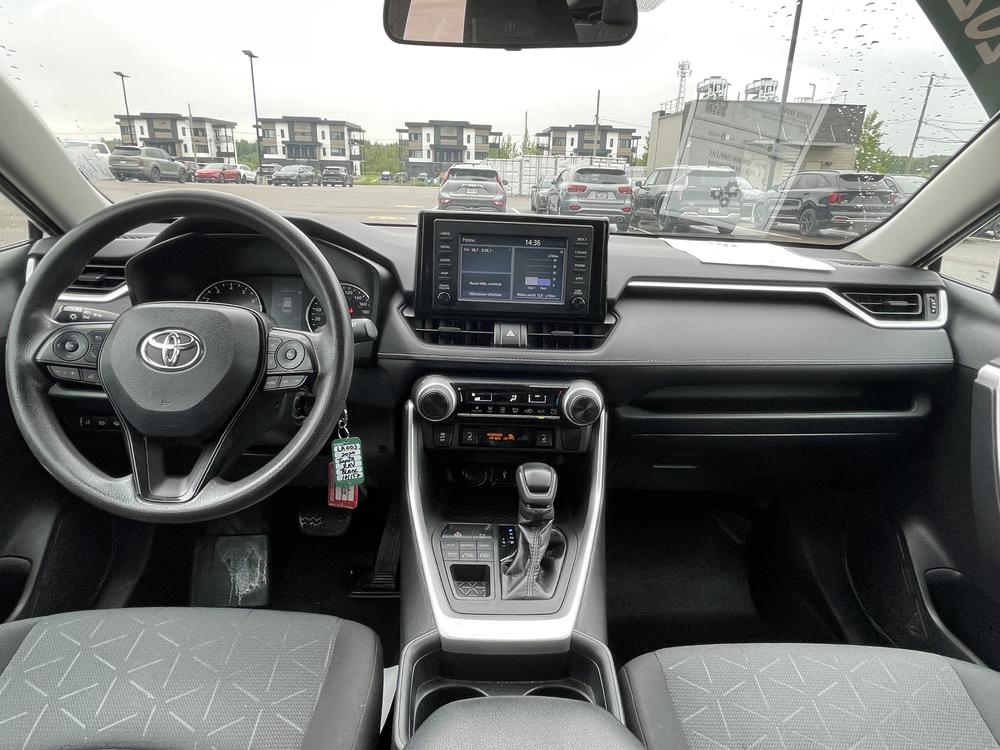 Toyota RAV4 LE 2020 d’occasion à vendre - 18