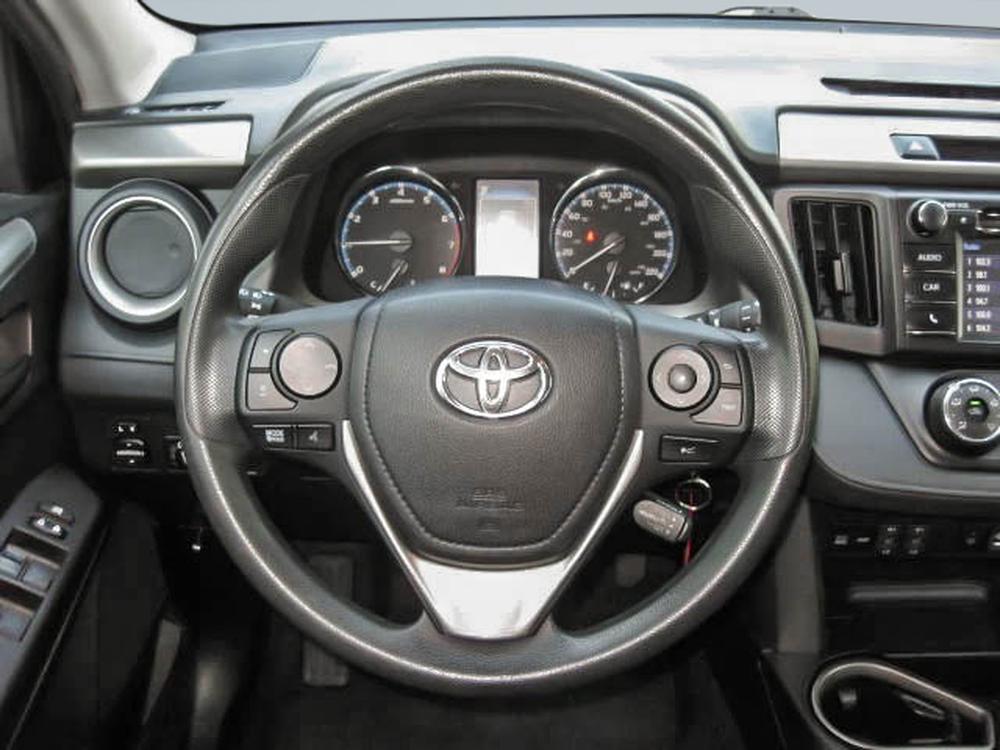Toyota RAV4 LE 2018 d’occasion à vendre - 14