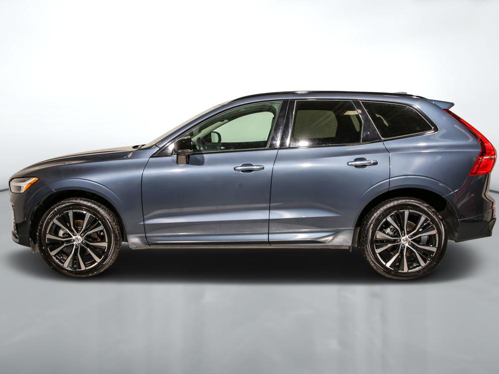 Volvo XC60 B5 PLUS AWD // DARK THEME 2024 d’occasion à vendre - 7