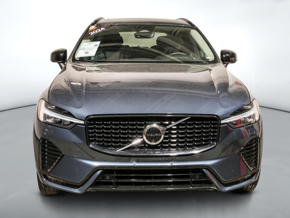 Volvo XC60 B5 PLUS AWD // DARK THEME 2024 d’occasion à vendre - 9