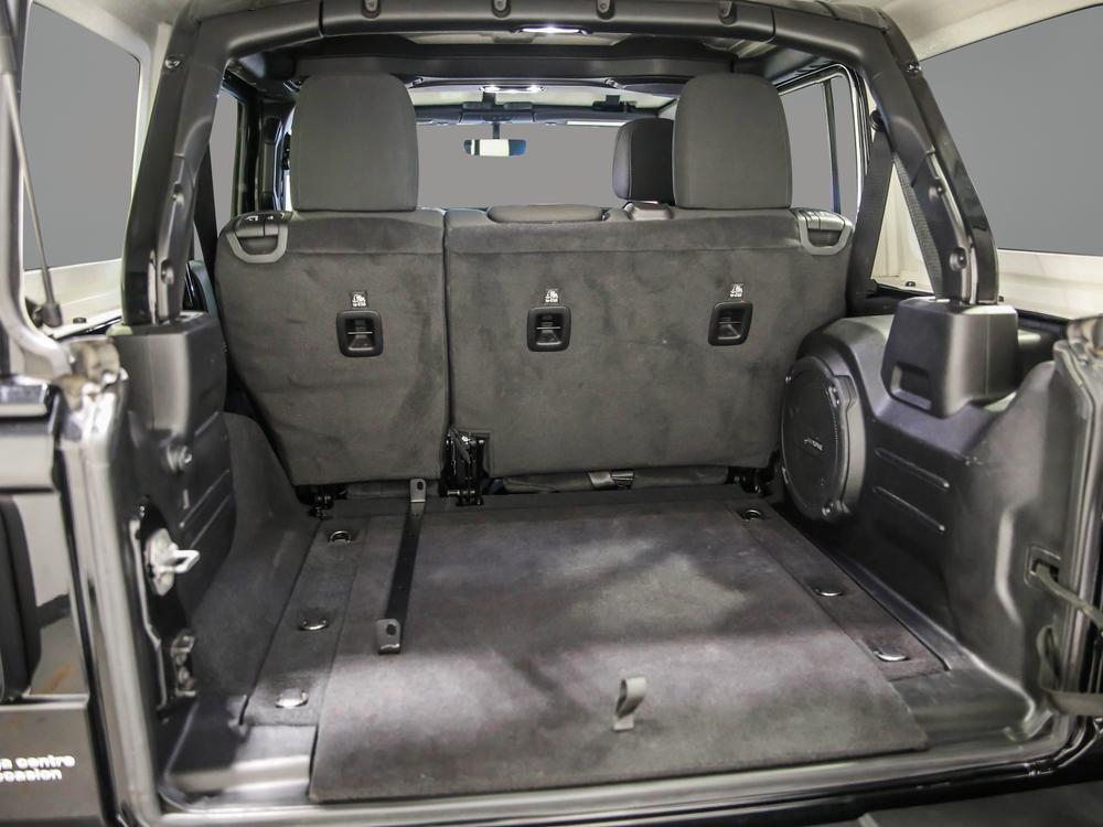 Jeep Wrangler Sahara 2023 d’occasion à vendre - 31