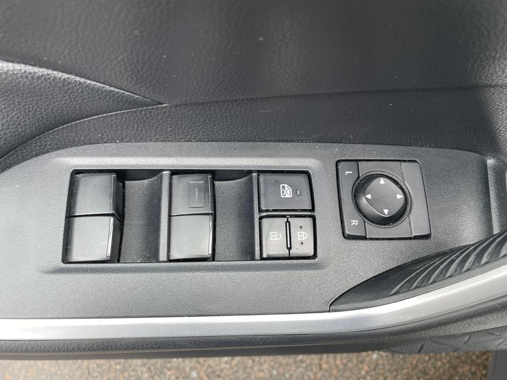 Toyota RAV4 LE 2020 d’occasion à vendre - 11