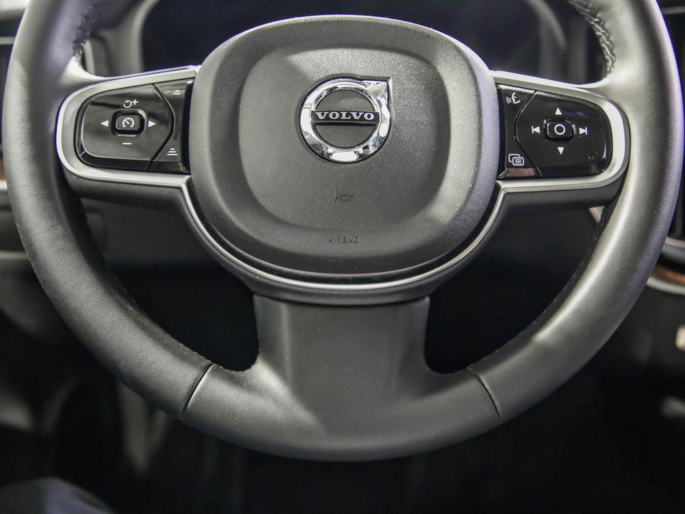 Volvo XC60 B5 PLUS AWD // DARK THEME 2024 d’occasion à vendre - 18