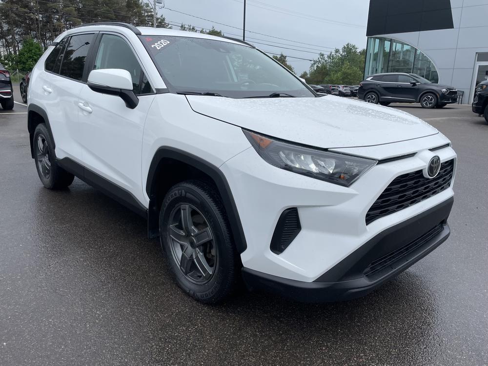 Toyota RAV4 LE