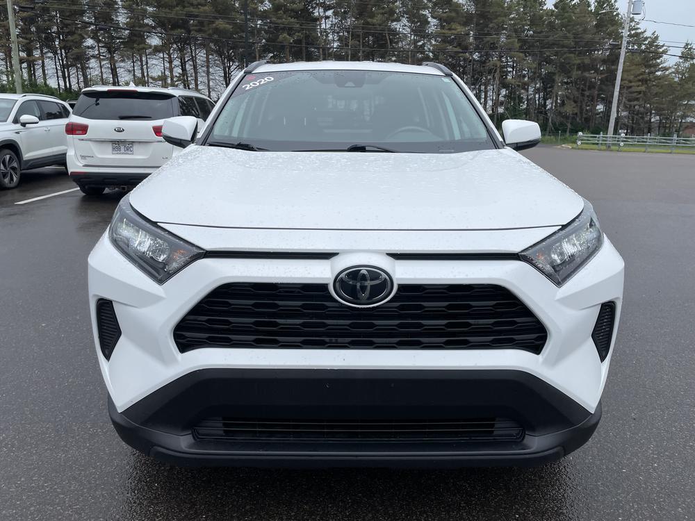 Toyota RAV4 LE 2020 d’occasion à vendre - 2