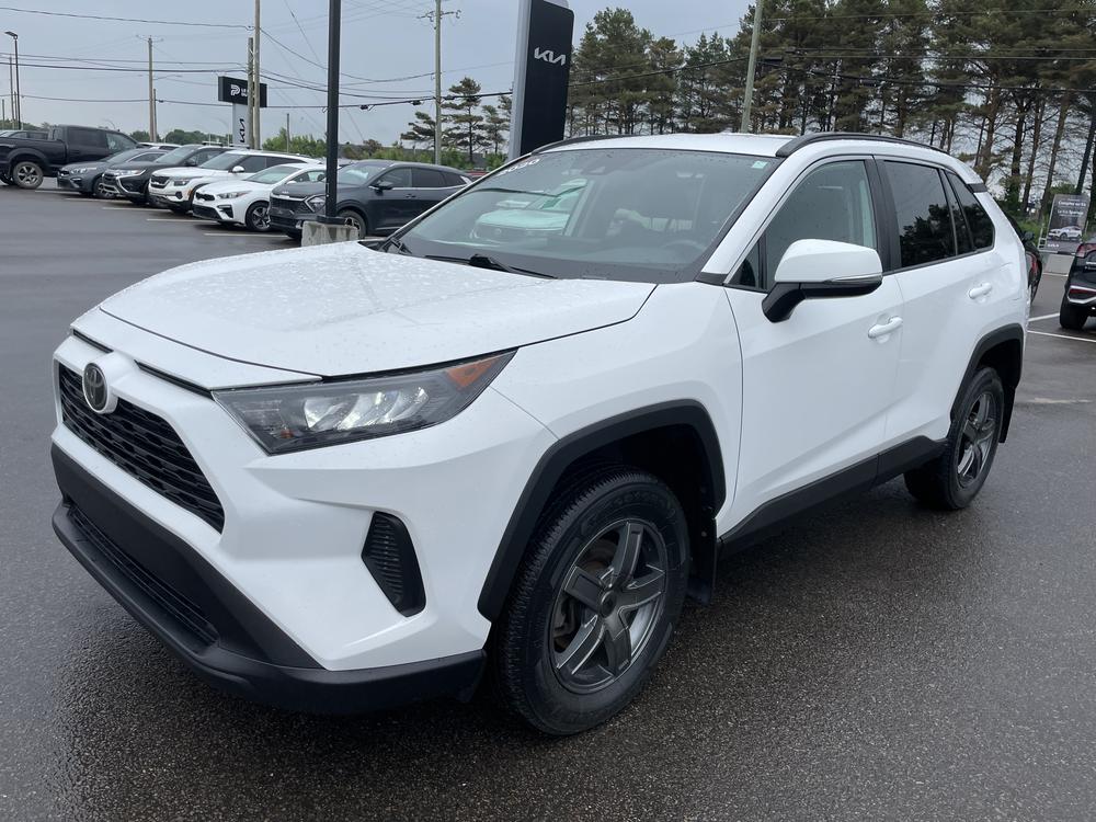 Toyota RAV4 LE 2020 d’occasion à vendre - 3