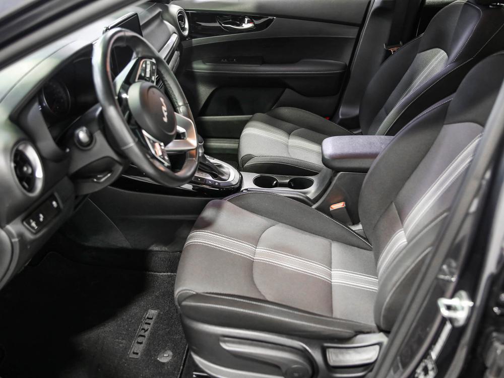 Kia Forte EX 2023 d’occasion à vendre - 16