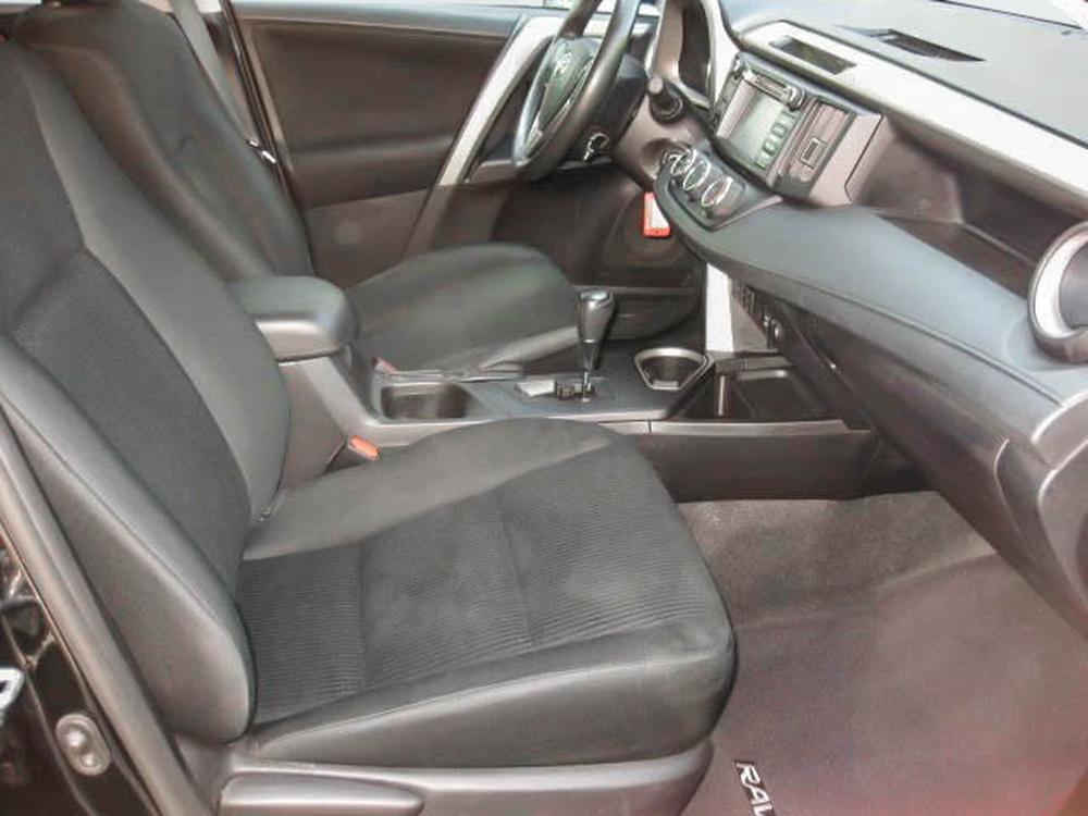 Toyota RAV4 LE 2018 d’occasion à vendre - 26