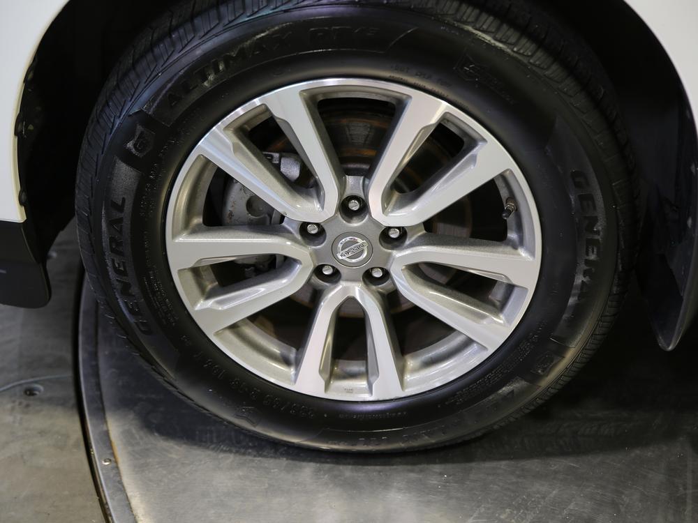Nissan Pathfinder S 2014 d’occasion à vendre - 11