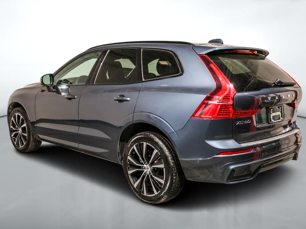 Volvo XC60 B5 PLUS AWD // DARK THEME 2024 d’occasion à vendre - 6