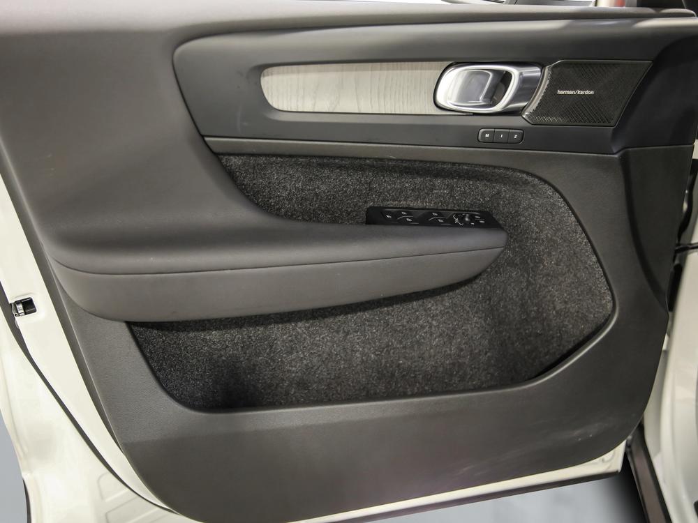 Volvo XC40 B5 ULTIMATE 2023 d’occasion à vendre - 14