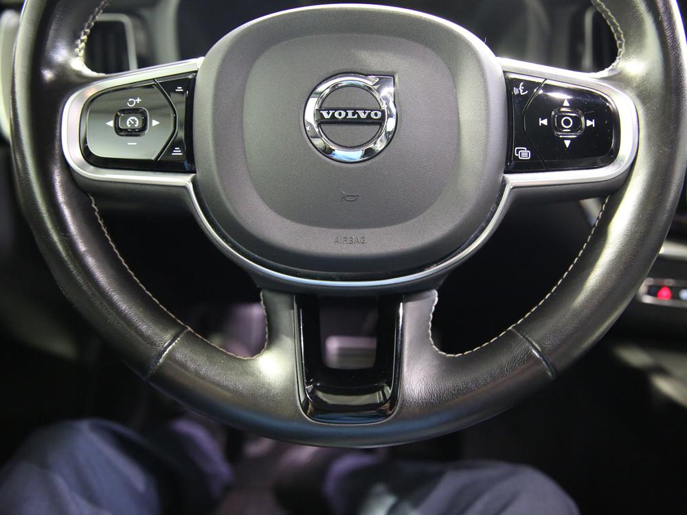 Volvo XC60 T6 R-DESIGN 2021 d’occasion à vendre - 23