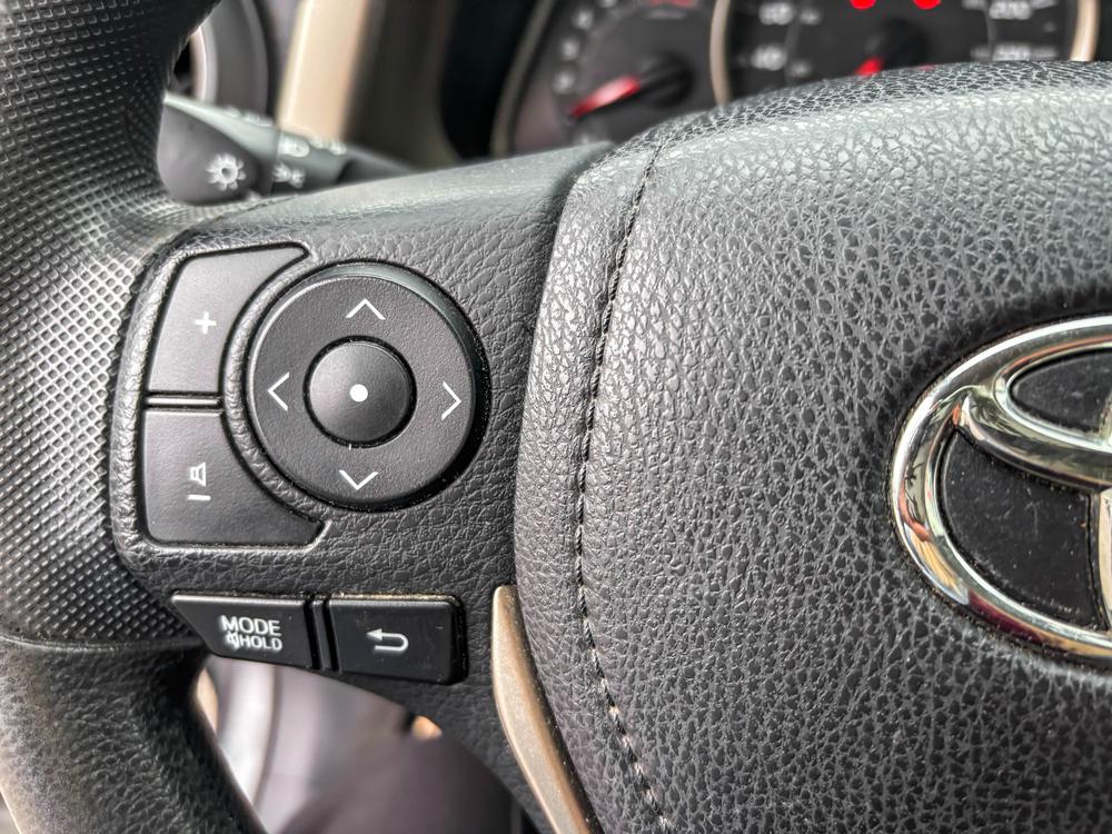 Toyota RAV4 LE 2015 d’occasion à vendre - 17