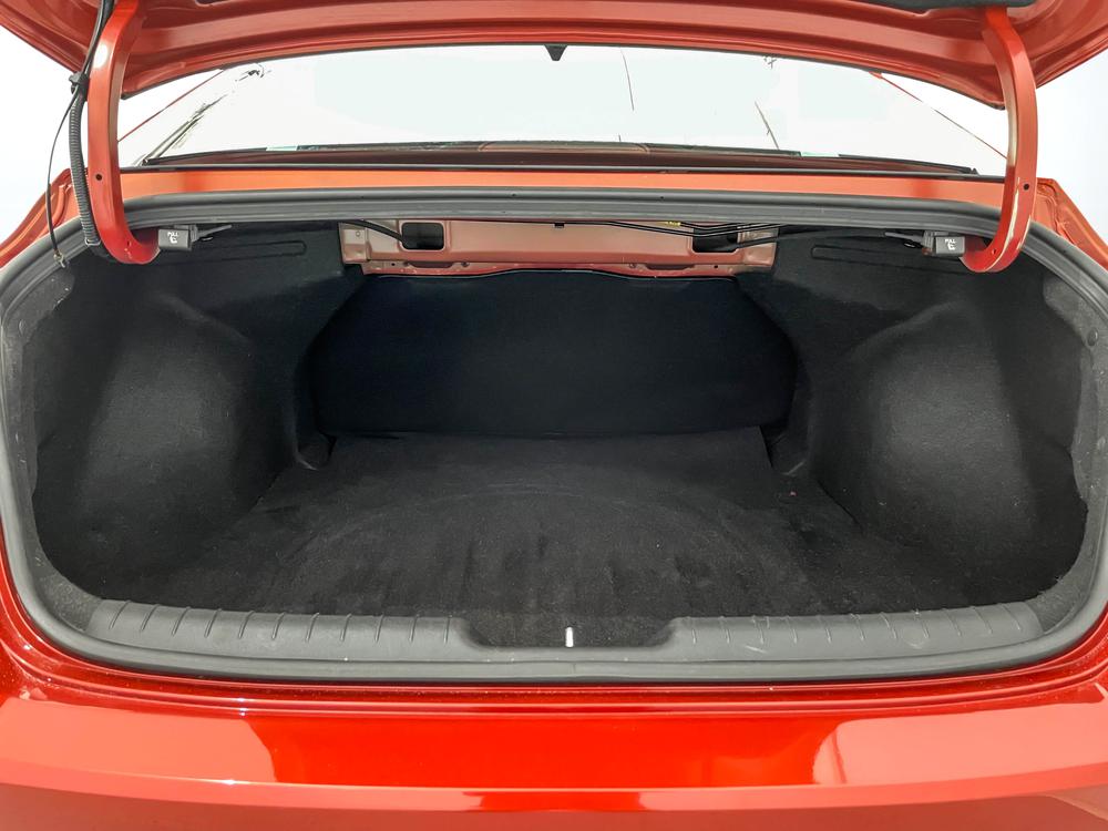 Hyundai Elantra Preferred Tech 2021 d’occasion à vendre - 32
