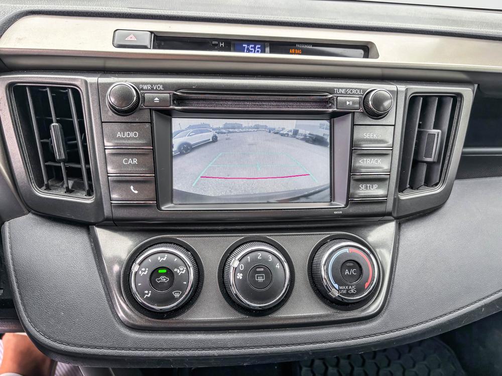 Toyota RAV4 LE 2015 d’occasion à vendre - 24