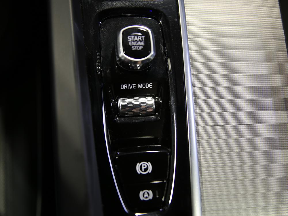 Volvo XC60 T6 R-DESIGN 2021 d’occasion à vendre - 33