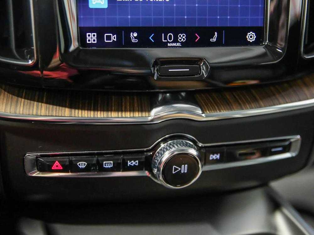 Volvo XC60 B6 MOMENTUM AWD 2022 d’occasion à vendre - 29