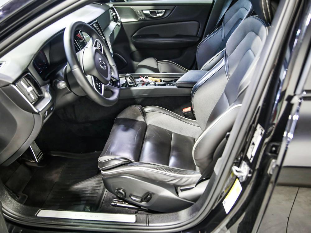 Volvo S60 B5 R-DESIGN AWD 2022 d’occasion à vendre - 18