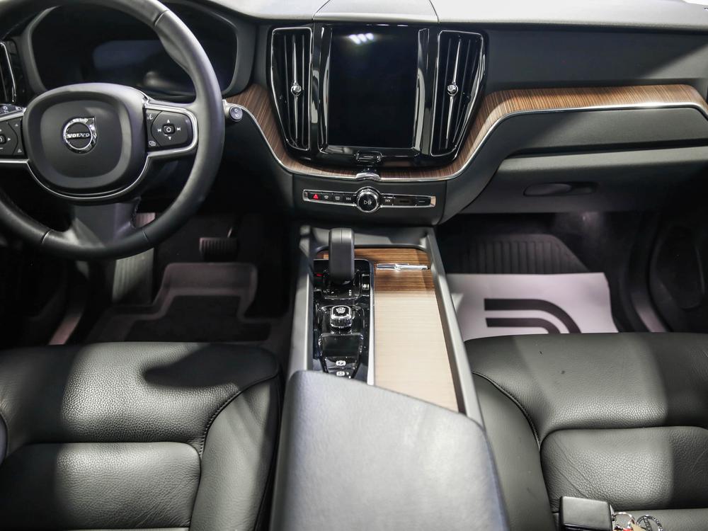Volvo XC60 B6 MOMENTUM AWD 2022 d’occasion à vendre - 24