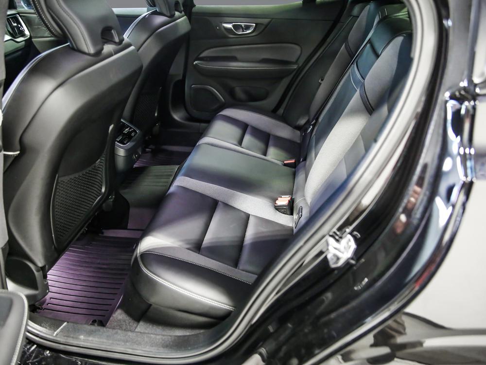 Volvo S60 B5 R-DESIGN AWD 2022 d’occasion à vendre - 33
