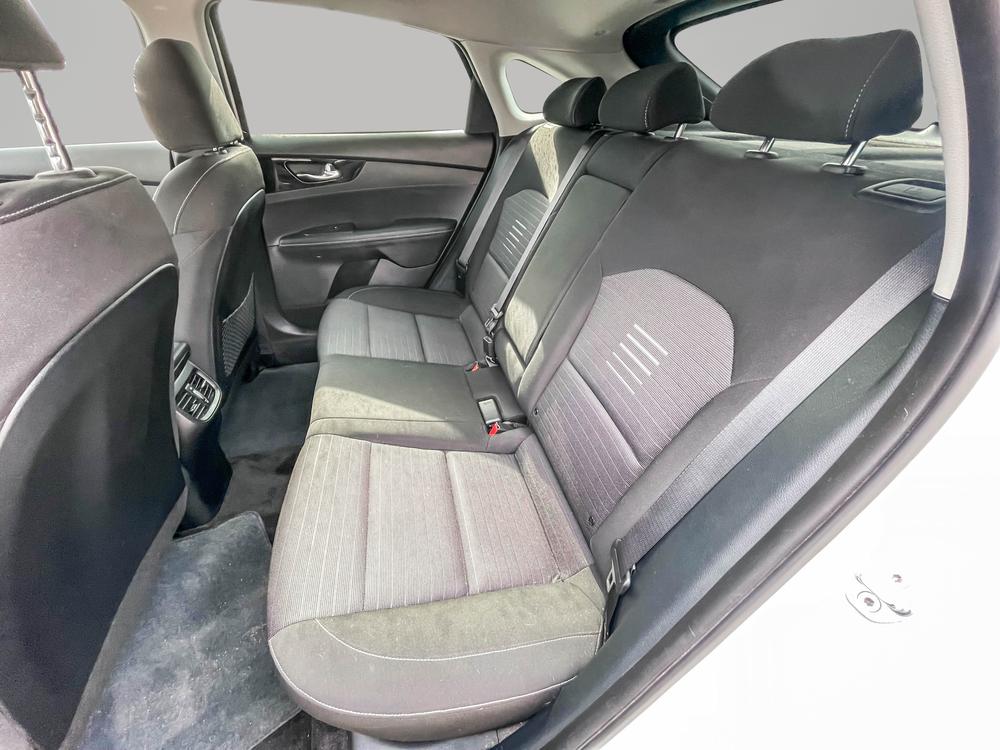 Kia Forte5 EX 2020 d’occasion à vendre - 24