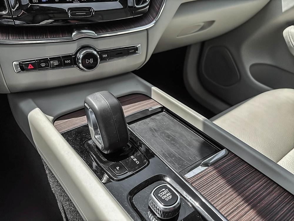 Volvo XC60 B6 MOMENTUM // PREMIUM PACK 2022 d’occasion à vendre - 24