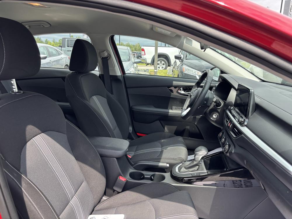 Kia Forte EX 2023 d’occasion à vendre - 24
