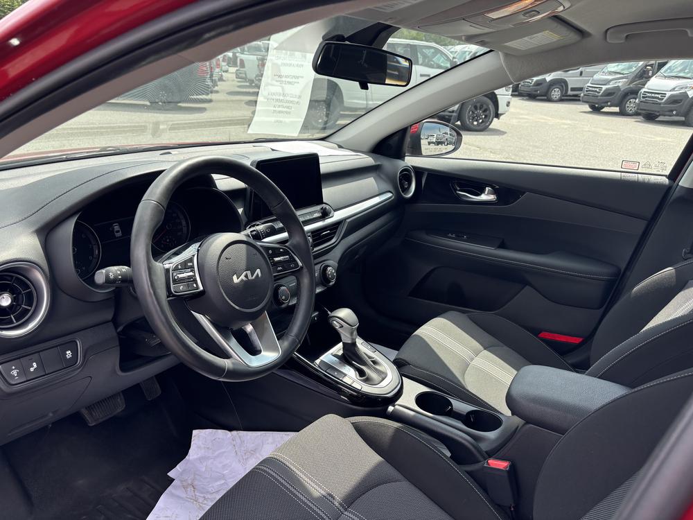 Kia Forte EX 2023 d’occasion à vendre - 14
