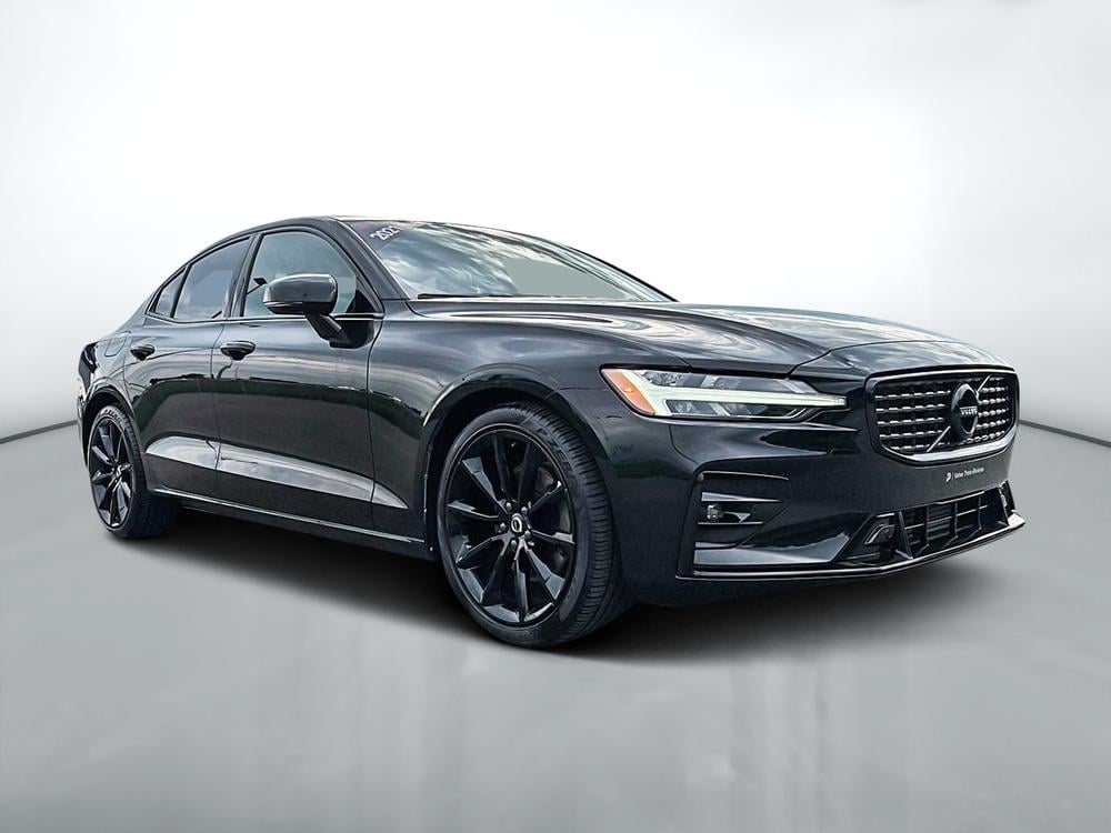 Volvo S60 T5 MOMENTUM // BLACK EDITION
