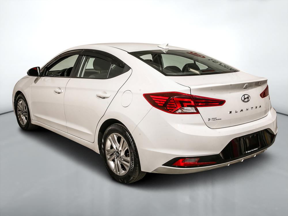 Hyundai Elantra Essential 2019 d’occasion à vendre - 6