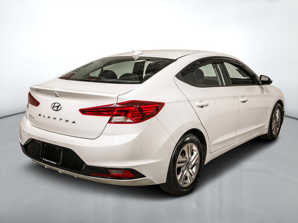 Hyundai Elantra Essential 2019 d’occasion à vendre - 3