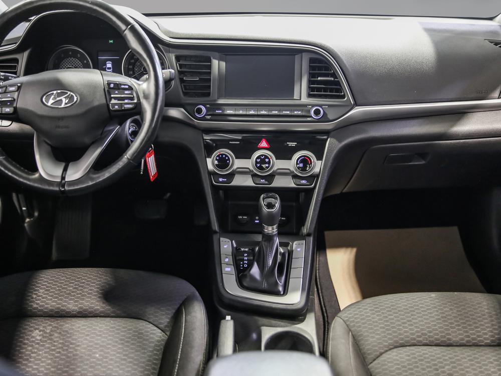 Hyundai Elantra Essential 2019 d’occasion à vendre - 23