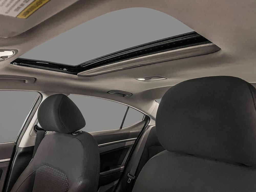 Hyundai Elantra Soleil et Sécurité 2020 d’occasion à vendre - 29