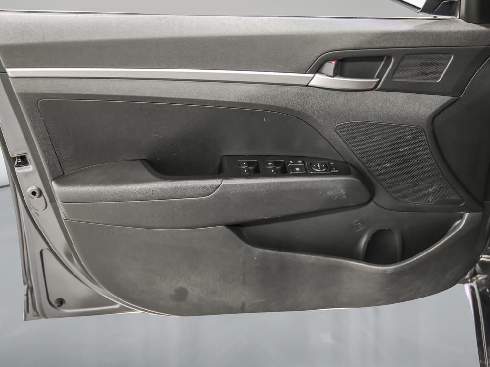 Hyundai Elantra SE 2019 d’occasion à vendre - 13