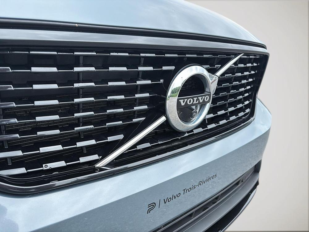 Volvo XC40 T5 R-DESIGN AWD 2022 d’occasion à vendre - 8