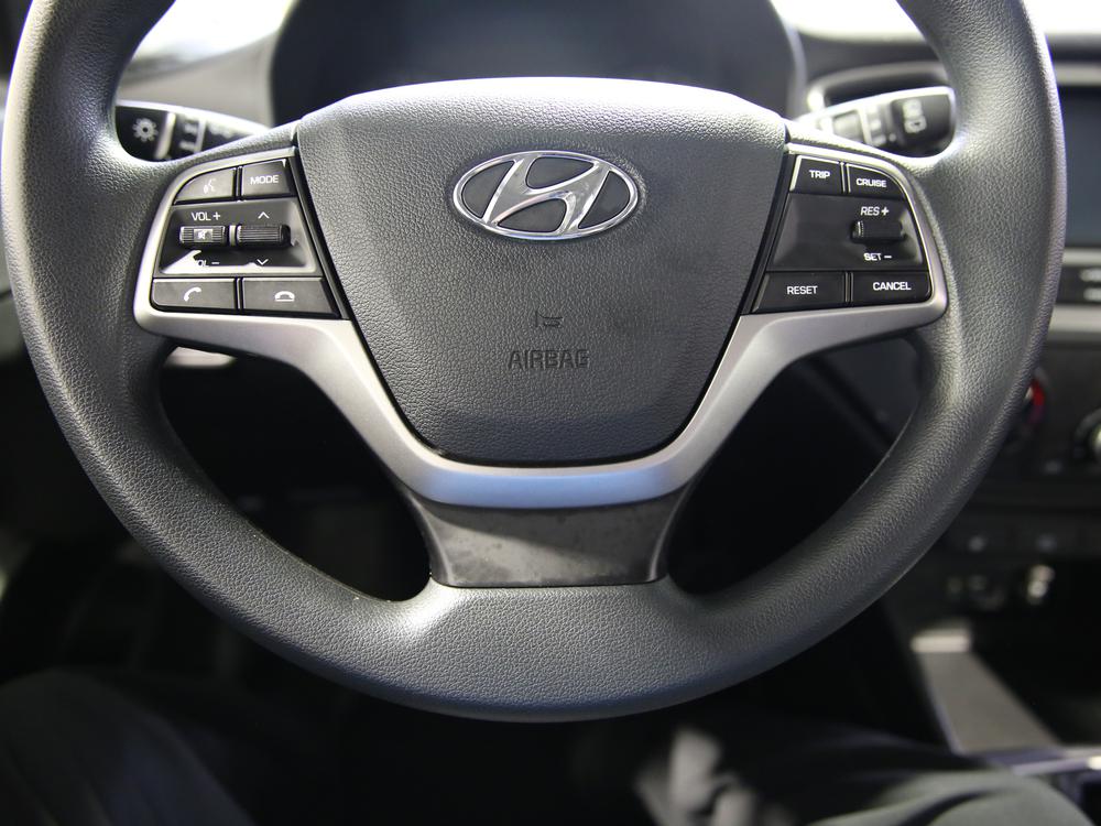 Hyundai Accent Preferred 2019 d’occasion à vendre - 17