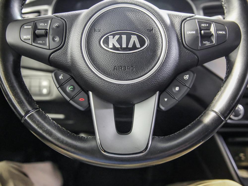 Kia Rondo LX 2016 d’occasion à vendre - 17