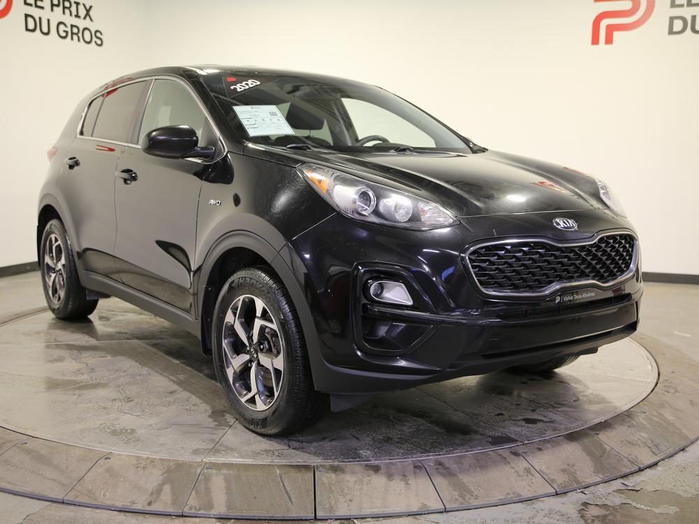 Kia Sportage LX // AWD