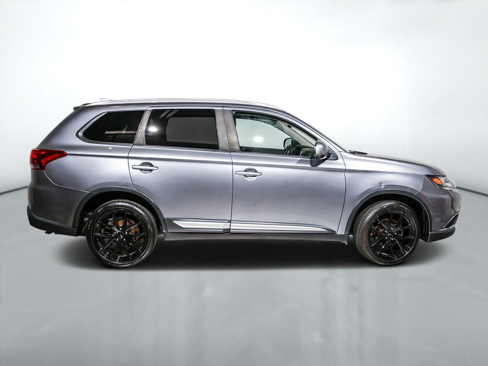 Mitsubishi Outlander ES 2017 d’occasion à vendre - 2