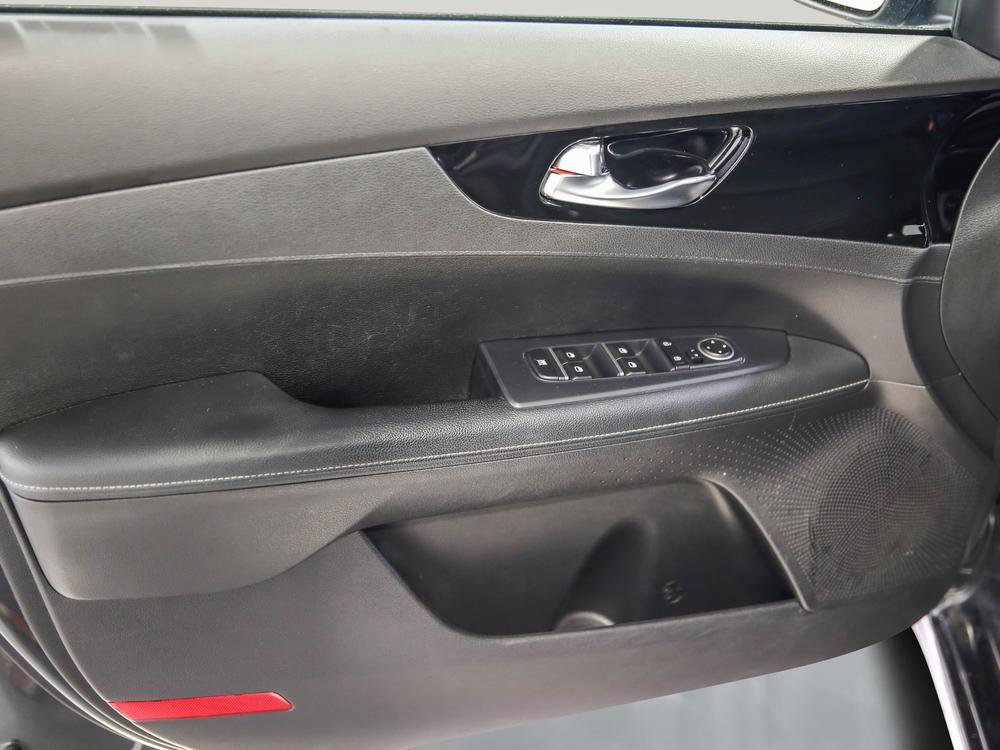 Kia Forte EX PREMIUM 2021 d’occasion à vendre - 14