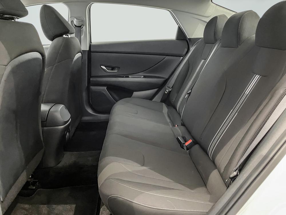Hyundai Elantra Preferred Tech 2022 d’occasion à vendre - 31