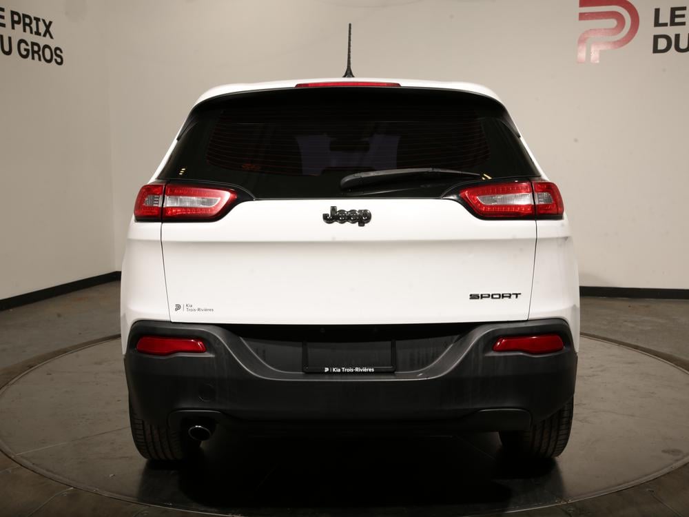 Jeep Cherokee Sport 2016 d’occasion à vendre - 4