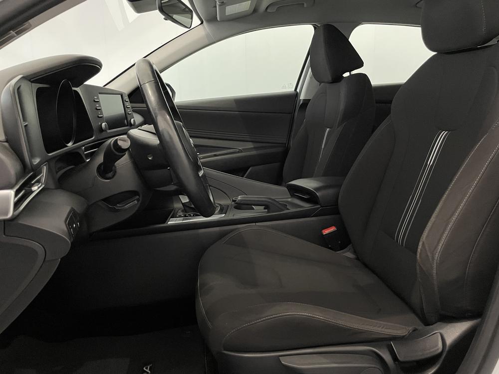 Hyundai Elantra Preferred 2021 d’occasion à vendre - 13