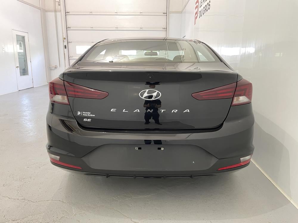 Hyundai Elantra Essential 2020 d’occasion à vendre - 7