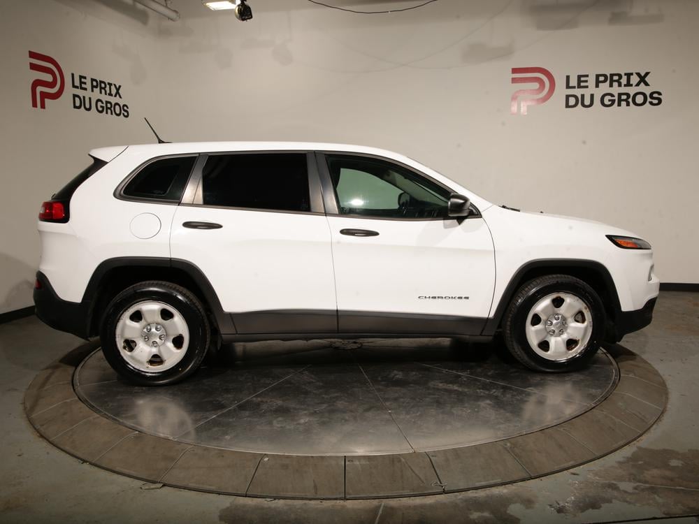 Jeep Cherokee Sport 2016 d’occasion à vendre - 2
