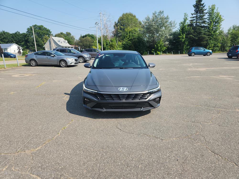 Hyundai Elantra Preferred 2024 d’occasion à vendre - 9
