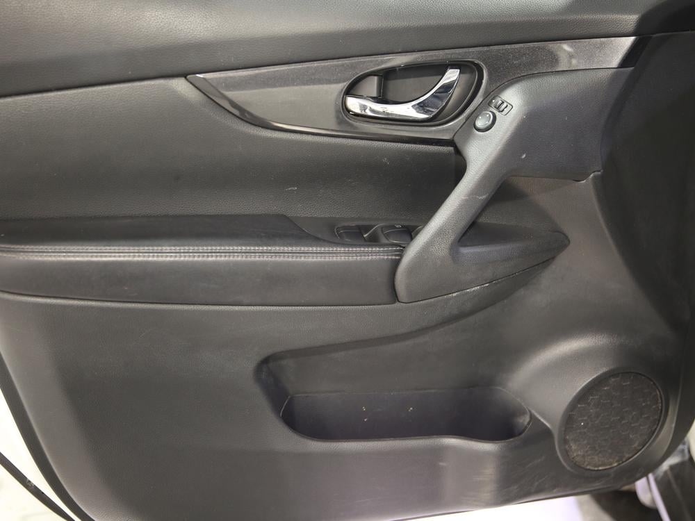 Nissan Rogue S 2017 d’occasion à vendre - 13