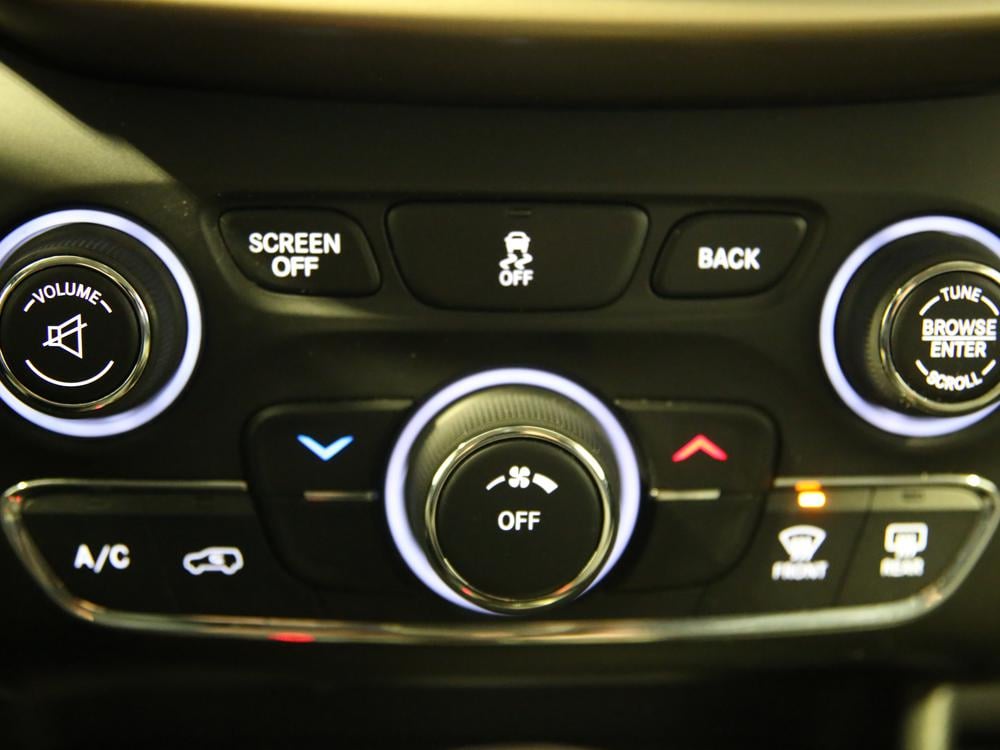 Jeep Cherokee Sport 2016 d’occasion à vendre - 28