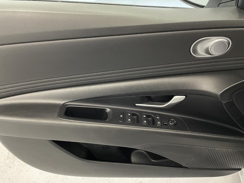 Hyundai Elantra Preferred 2021 d’occasion à vendre - 12