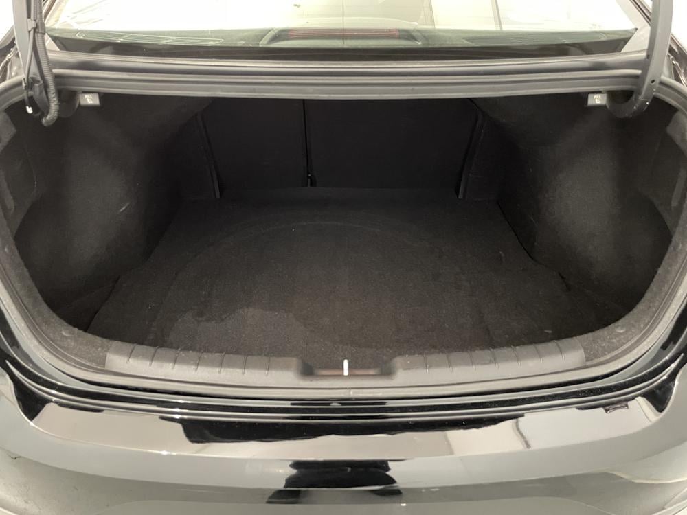 Hyundai Elantra Essential 2020 d’occasion à vendre - 26